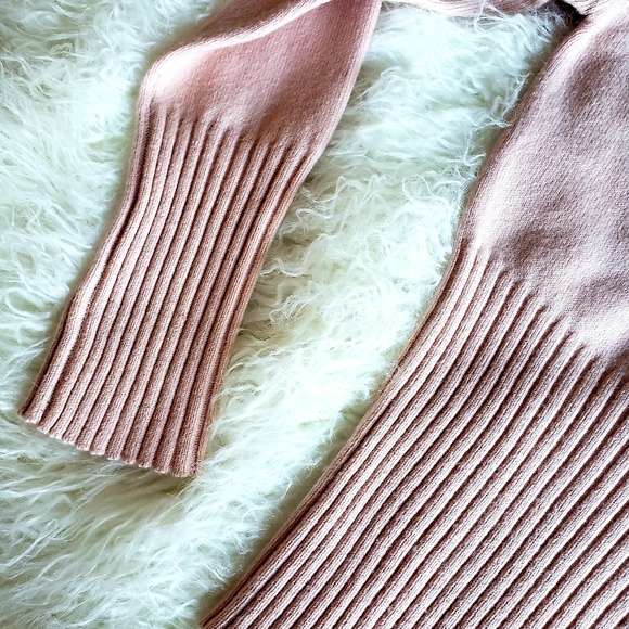 SOLD! Guess double V neck blush pink - Picture 6 of 7